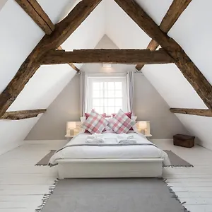 https://york-city-unique-apartment-coffee-yard.yorkshirehotels.net